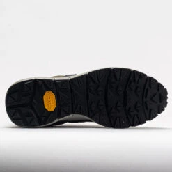 VEJA Dekkan Men's Kaki/Black -Brooks Store 631371 4